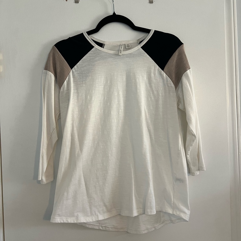 Chic White and Black Long Sleeve Top